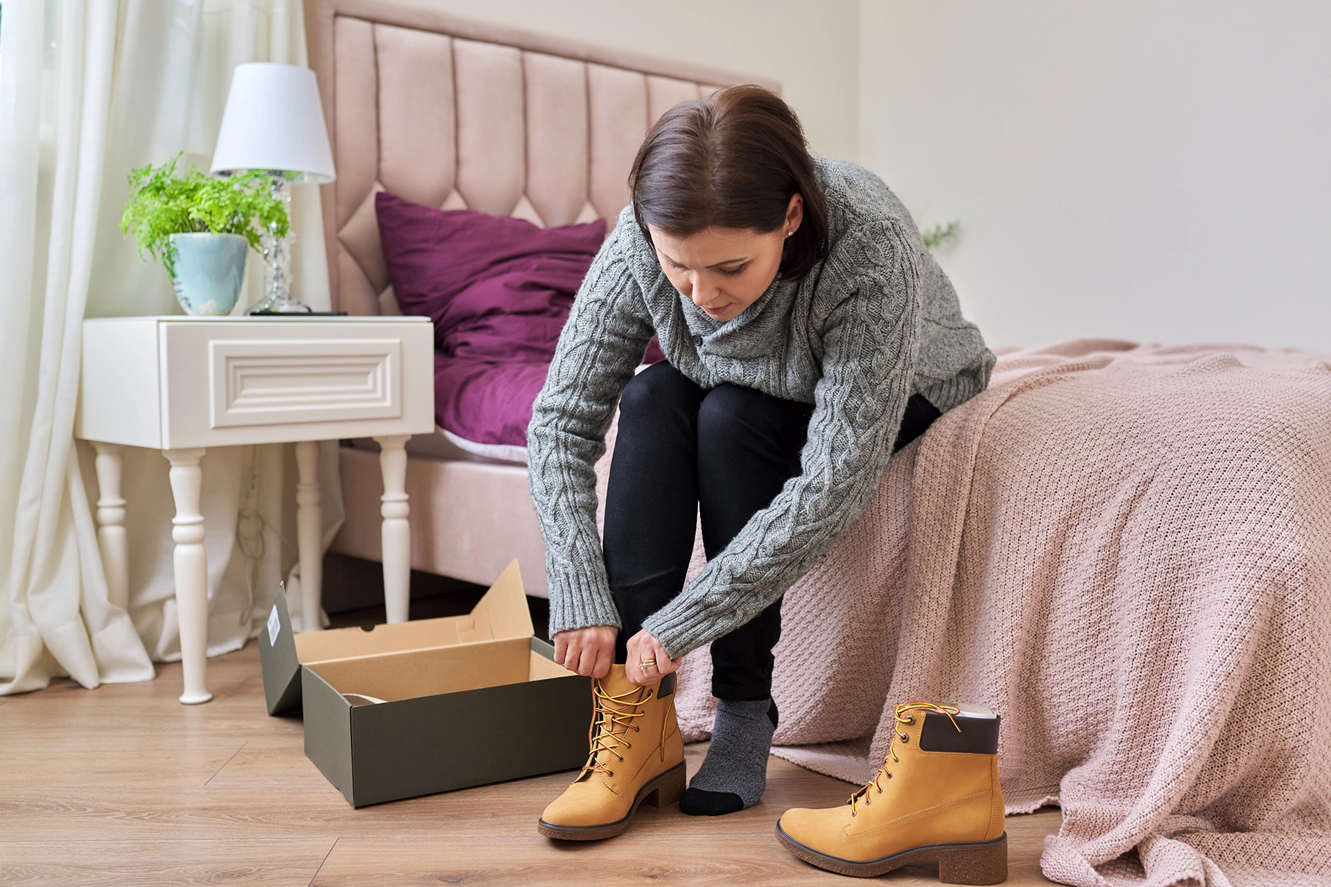 Hogyan illesszük a téli cipőket a ruhatár darabjaihoz? 